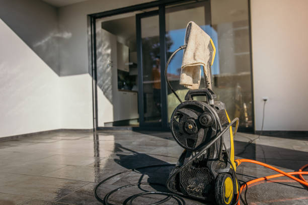 Best Animal Enclosure Cleaning  in Ivanhoe, TX